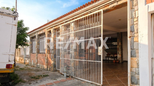 Imagen 1 de 28 de Casa En Venta Parque Valencia, Calle Cerrada Anggi Zerpa 04144122129