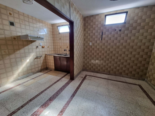 Imagen 3 de 20 de Local Comercial Y Casa En Planta Alta.