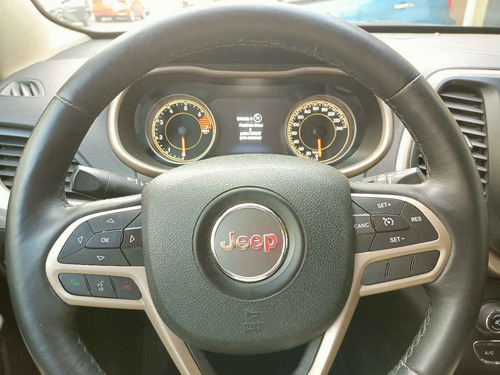 Imagen 10 de 15 de Jeep Cherokee 2017 5p Limited 4x2 L4/2.4 Aut