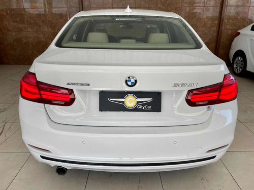 Imagem 5 de 11 de Bmw Serie 3 2018 2.0 Sport Active Flex Aut. 4p
