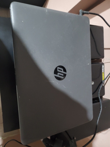 Imagen 2 de 5 de Laptop Hp 240 G6