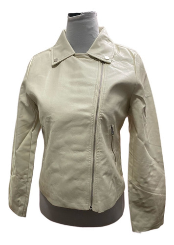 Chaqueta Mujer Tipo Biker Eco Cuero Blanca Con Adorno En Tachas Traseras Y Cierre En Mangas