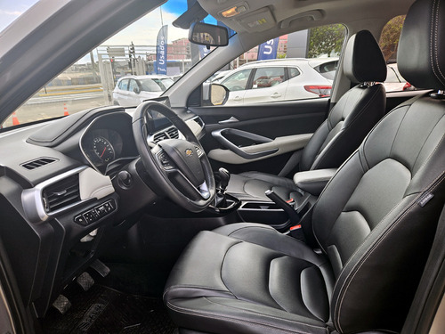 Chevrolet Captiva 1.5T PREMIER FWD MT 5P