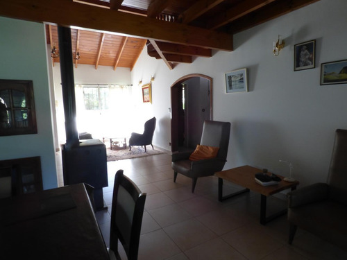 Imagen 10 de 30 de Casa De 3 Dormitorios En Villa Elisa Calle 28 E / 409 Y 411 - Dacal Bienes Raíces