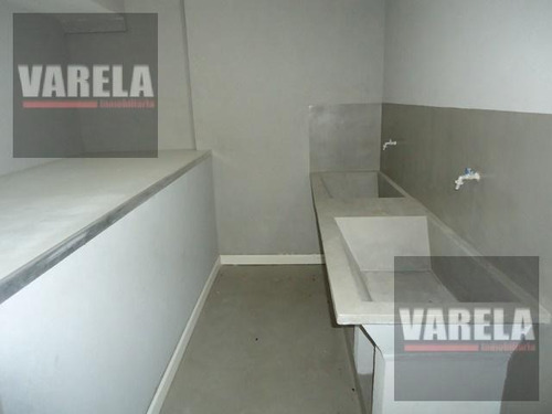 2 Amb. C/balcón Al Frente. A Nuevo. Bajas Expensas: Av. Cobo 555 Oportunidad!!