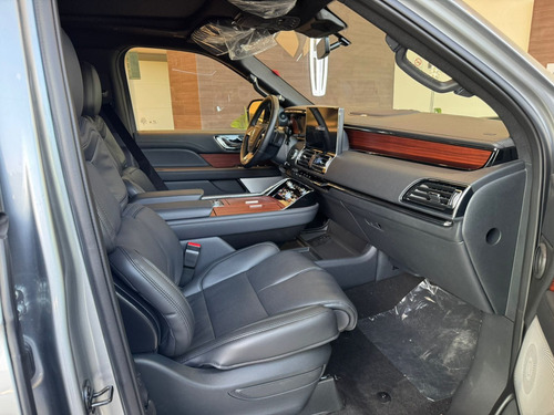 Lincoln Navigator L 2024