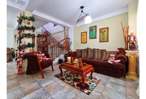 Townhouse En Venta Los Eucaliptos Llano Alto