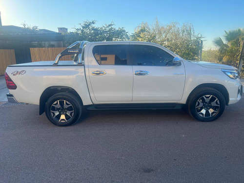 Imagen 3 de 7 de Toyota Hilux 2019 2.8 Cd Srx 177cv 4x4 At