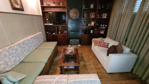 Imagen 8 de 28 de Casa - 4 Ambientes - Castelar Norte