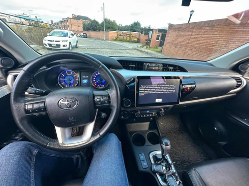 Imagen 4 de 11 de Toyota Hilux Srv