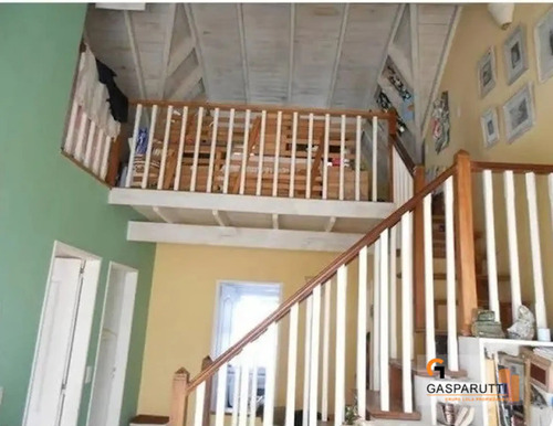 Casa En Venta En Barrio Septiembre, 5 Ambientes Con Pileta