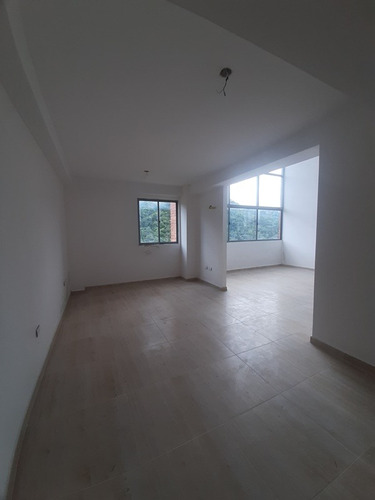 Mariana Castillo Vende Apartamento Penthouse Duplex Le Man Suites - Pra-023