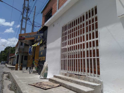 Imagen 7 de 8 de Local Comercial En Alquiler. Entre Urb. San José Y Piñonal. Maracay