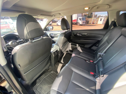 Nissan X-Trail 2.5 Exclusive 3 Row Cvt