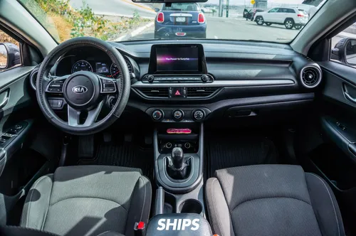 Kia Forte 2.0 L 4 p Mt