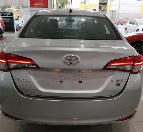 Imagen 6 de 10 de Toyota Yaris 2021 S Mt