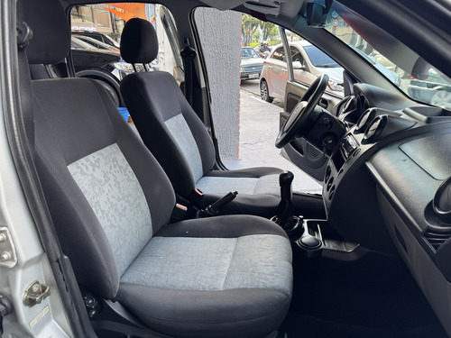 Ford Fiesta 1.6 MPI SEDAN 8V FLEX 4P MANUAL