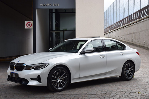 BMW Serie 3 3.0 330i Sedan Sport Line 252cv