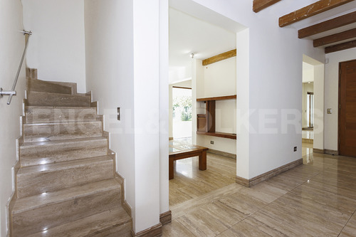 Venta Casa Mediterránea/resguardada