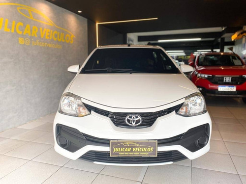 Imagem 2 de 10 de Toyota Etios 1.3 X 16v Flex 4p Manual