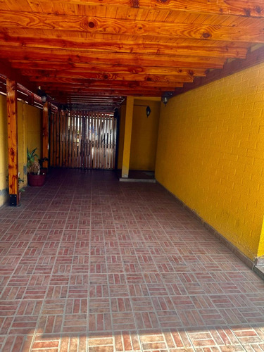 Casa En Conjunto Cerrado El Ombú (4d-3b) - Peñaflor