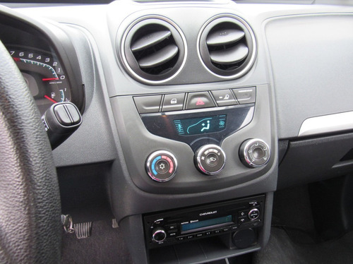 Imagem 10 de 15 de Chevrolet Montana 1.4 Mpfi Ls Cs 8v