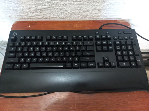 Teclado Logitech G213 Gaming