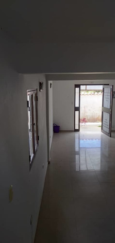 Imagen 11 de 14 de Casa Townhouse Urb El Retiro Conj Hill Wall San Antonio