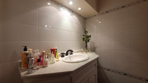 Venta - Chalet Cuatro Ambientes Con Garage Y Patio - Viamonte 4390