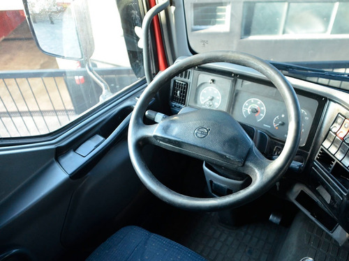 Volvo Vm 310 2010= Vm310 Vw 19320 Mb 1933 Iveco 330