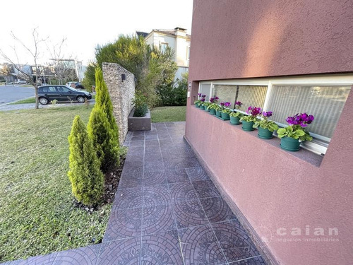 Imagen 3 de 27 de Venta De Casa En Los Alisos, Nordelta