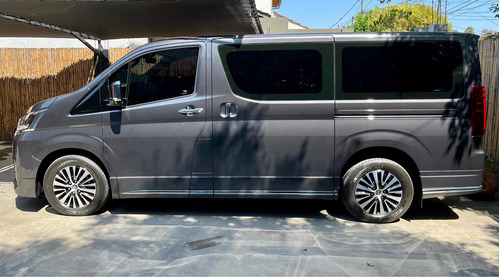 Imagen 2 de 11 de Toyota Hiace 2022 2.8 Tdi Wagon 6at 10a