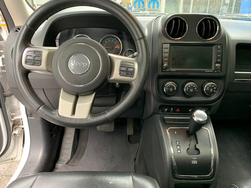 Imagen 10 de 15 de Jeep Patriot 2015 2.4 Latitud 4x2 Cvt