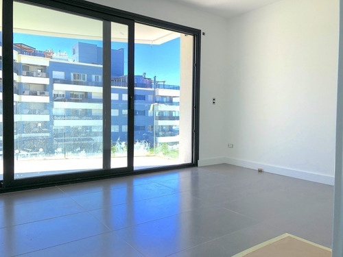 Apartamento En Venta A Estrenar! Excelentes Vistas Al Óceano