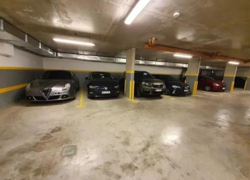 Imagen 5 de 12 de Venta - Cochera - Almagro - Oportunidad