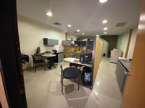 Local En Venta En San Diego, De 2 Niveles 99mts, Plena Av Don Julio Centeno. Lm