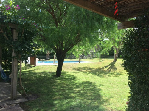 Casa En Rincón Del Indio 4 Dormitorios Con Parrillero Y Piscina- Ref: 36886