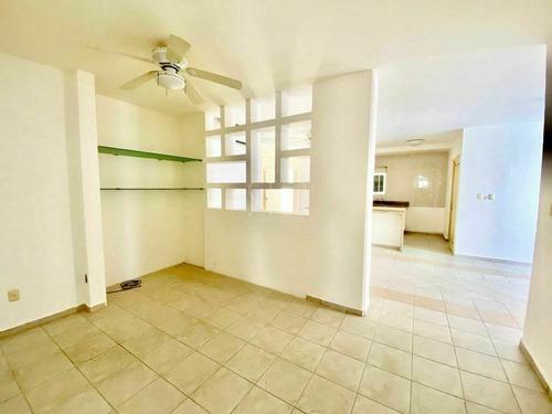 Excelente Departamento En Venta En Cancún, Ubicado En Palma