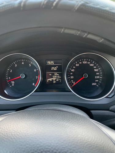 Imagen 11 de 15 de Volkswagen Jetta 2.5 Trendline Mt 2016