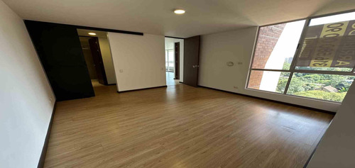 Apartamento En Arriendo Ubicado En Envigado Sector Loma Del Esmeraldal (27260).