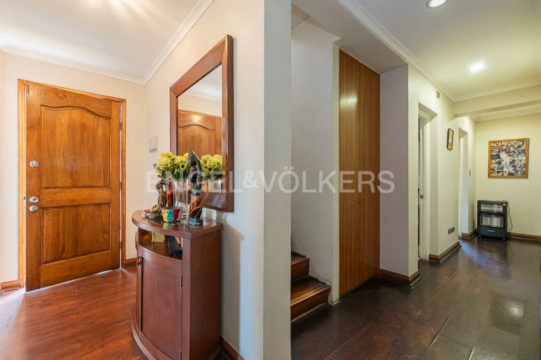 Imagen 2 de 23 de Casa Remodelada - Barrio Las Flores