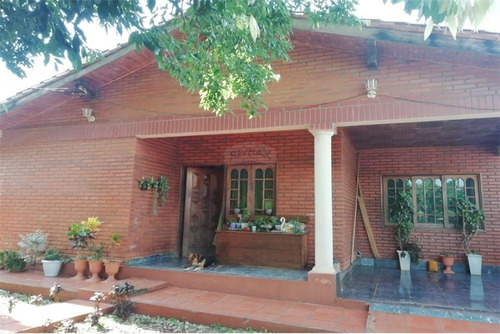 Imagen 1 de 11 de Vendo Casa En Hohenau Con 3 Habitaciones Y 2 Baños.