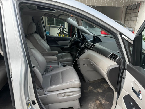 Honda Odyssey 3.5 Touring V6/ At