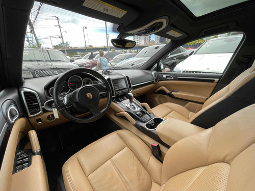 Imagen 8 de 15 de Porsche Cayenne Platinum Americano