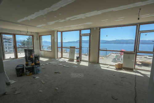 Departamento En Venta Ubicado En Centro De Bariloche, Bariloche