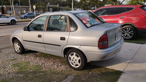 Imagen 7 de 15 de Chevrolet Corsa 2009 1.6 Classic