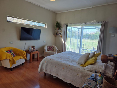 Casa En Venta De 6 Dorm. En Pelarco