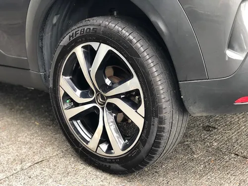 Citroën C4 Cactus 1.6 Shine Turbo Aut