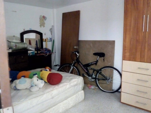 Imagen 6 de 9 de Se Vende Quinta En Altos De Paramillo. Urbanismo Privado