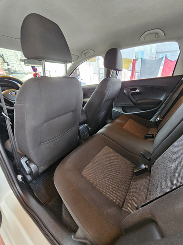 Volkswagen Polo 1.6 L4 Mt